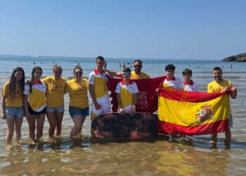 El equipo murciano preparado para el Campeonato de España de Surf 2025