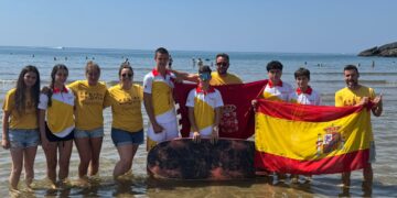 El equipo murciano preparado para el Campeonato de España de Surf 2025