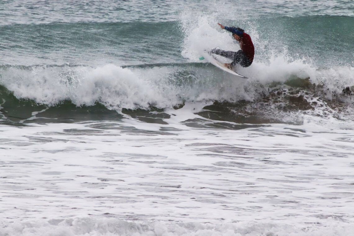 Vuelven las olas y los grandes eventos del surf: Campeonato de España Bahía Surfing Kids 2025 y Surfito 15